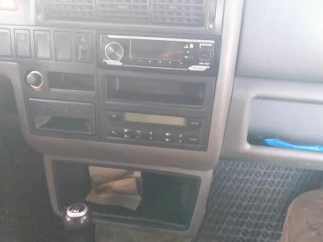 Серый Фольксваген Transporter, объемом двигателя 0 л и пробегом 600 тыс. км за 5200 $, фото 7 на Automoto.ua