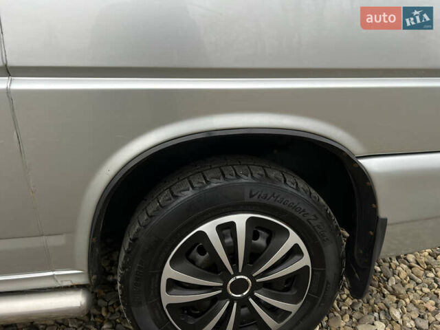 Серый Фольксваген Transporter, объемом двигателя 2.5 л и пробегом 470 тыс. км за 7300 $, фото 18 на Automoto.ua