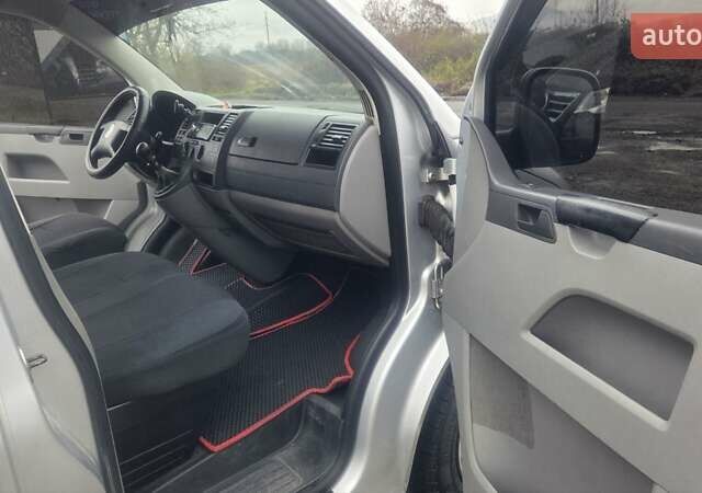 Сірий Фольксваген Transporter, об'ємом двигуна 2.46 л та пробігом 370 тис. км за 6200 $, фото 10 на Automoto.ua