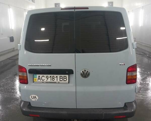 Серый Фольксваген Transporter, объемом двигателя 2.5 л и пробегом 428 тыс. км за 9000 $, фото 7 на Automoto.ua