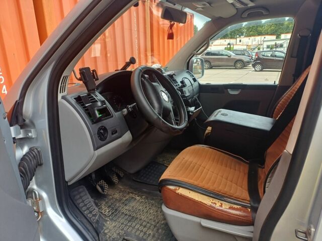 Серый Фольксваген Transporter, объемом двигателя 2.5 л и пробегом 322 тыс. км за 7500 $, фото 4 на Automoto.ua