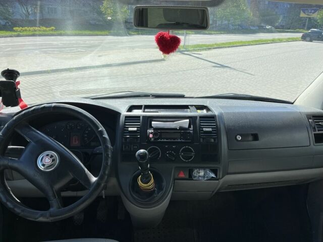 Серый Фольксваген Transporter, объемом двигателя 2.5 л и пробегом 505 тыс. км за 7400 $, фото 7 на Automoto.ua