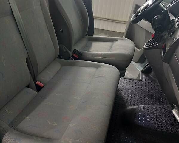 Серый Фольксваген Transporter, объемом двигателя 2.5 л и пробегом 428 тыс. км за 9000 $, фото 28 на Automoto.ua