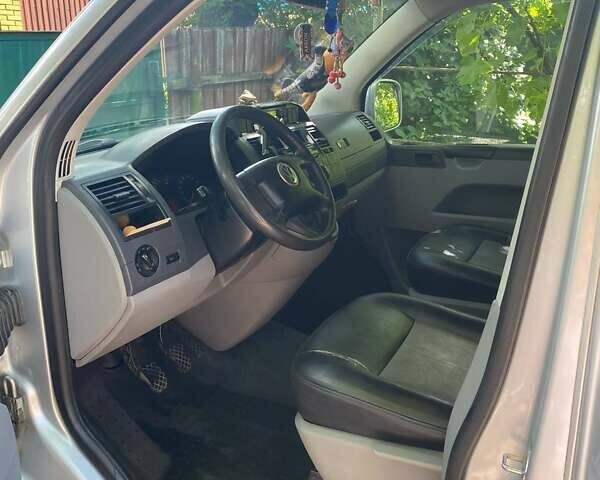 Серый Фольксваген Transporter, объемом двигателя 2.5 л и пробегом 335 тыс. км за 9200 $, фото 33 на Automoto.ua