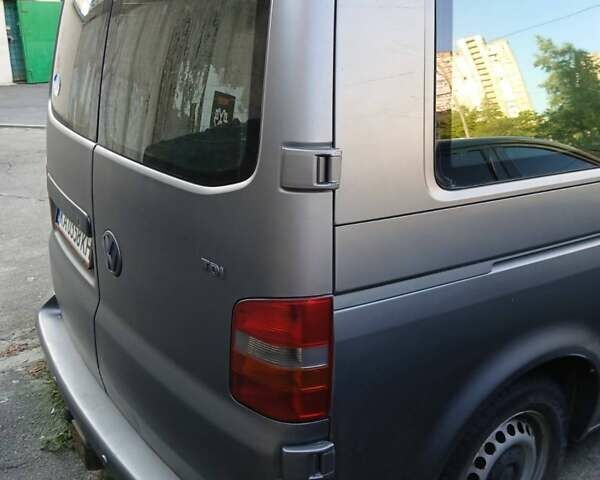 Серый Фольксваген Transporter, объемом двигателя 2.5 л и пробегом 582 тыс. км за 10000 $, фото 5 на Automoto.ua