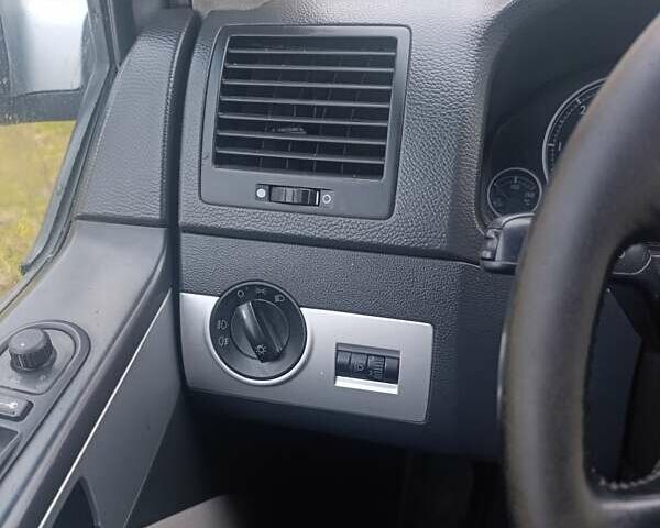 Серый Фольксваген Transporter, объемом двигателя 2.46 л и пробегом 288 тыс. км за 10000 $, фото 16 на Automoto.ua