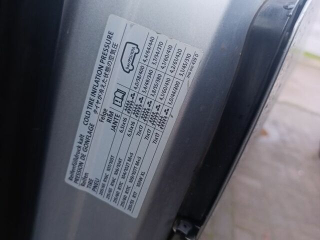 Серый Фольксваген Transporter, объемом двигателя 2.5 л и пробегом 288 тыс. км за 10000 $, фото 14 на Automoto.ua