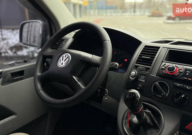 Сірий Фольксваген Transporter, об'ємом двигуна 1.9 л та пробігом 378 тис. км за 8650 $, фото 29 на Automoto.ua