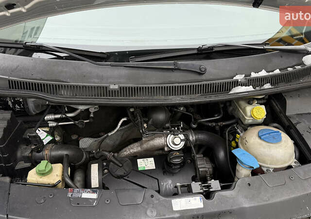 Сірий Фольксваген Transporter, об'ємом двигуна 1.9 л та пробігом 378 тис. км за 8650 $, фото 41 на Automoto.ua