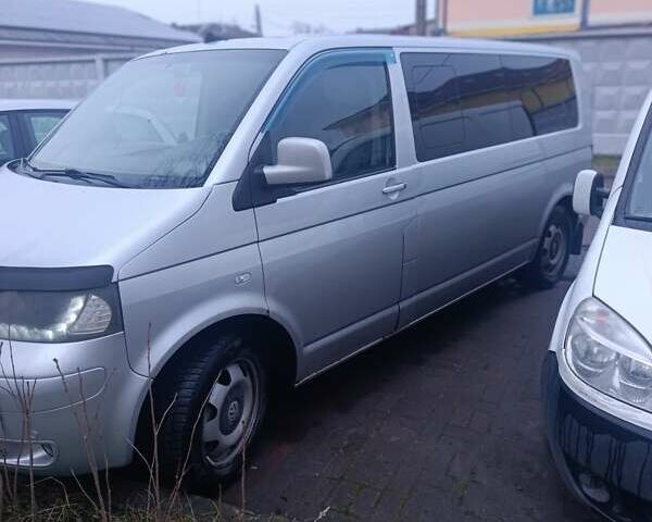 Серый Фольксваген Transporter, объемом двигателя 2.46 л и пробегом 288 тыс. км за 10000 $, фото 1 на Automoto.ua