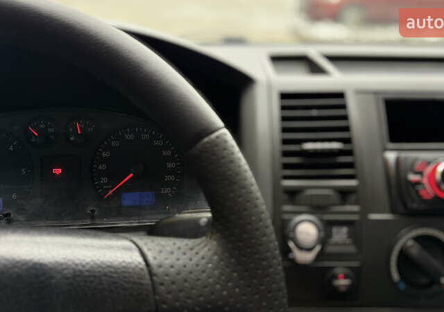 Сірий Фольксваген Transporter, об'ємом двигуна 1.9 л та пробігом 378 тис. км за 8650 $, фото 45 на Automoto.ua