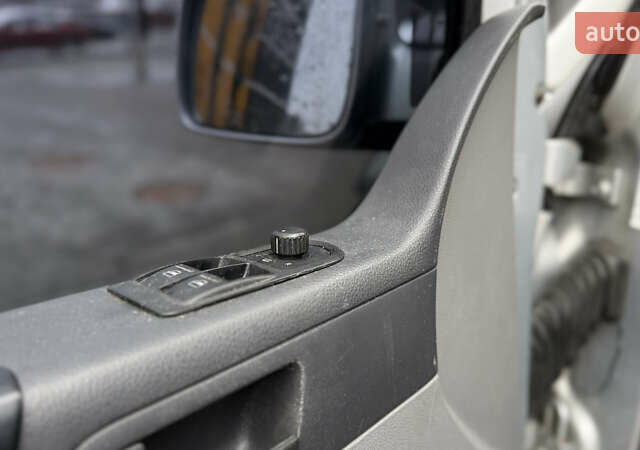 Сірий Фольксваген Transporter, об'ємом двигуна 1.9 л та пробігом 378 тис. км за 8650 $, фото 20 на Automoto.ua