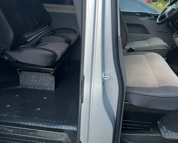 Сірий Фольксваген Transporter, об'ємом двигуна 1.9 л та пробігом 169 тис. км за 9000 $, фото 24 на Automoto.ua