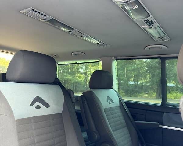 Серый Фольксваген Transporter, объемом двигателя 2.5 л и пробегом 400 тыс. км за 12000 $, фото 13 на Automoto.ua