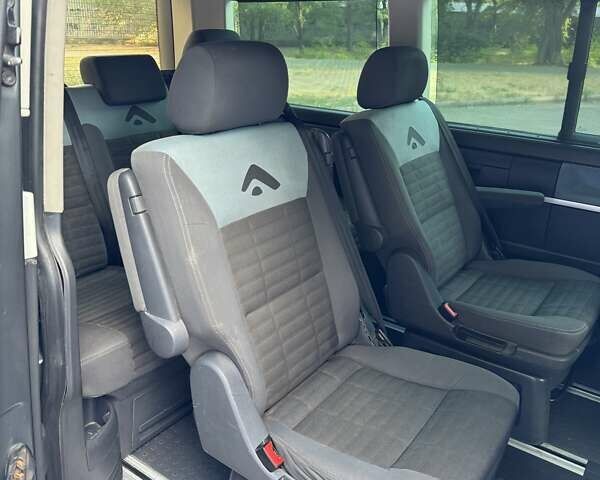 Серый Фольксваген Transporter, объемом двигателя 2.5 л и пробегом 400 тыс. км за 12000 $, фото 14 на Automoto.ua