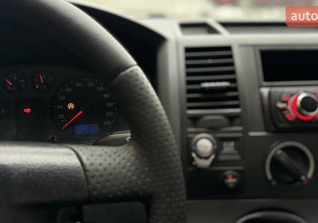 Сірий Фольксваген Transporter, об'ємом двигуна 1.9 л та пробігом 378 тис. км за 8650 $, фото 44 на Automoto.ua