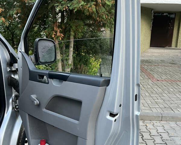 Сірий Фольксваген Transporter, об'ємом двигуна 1.9 л та пробігом 169 тис. км за 9000 $, фото 25 на Automoto.ua