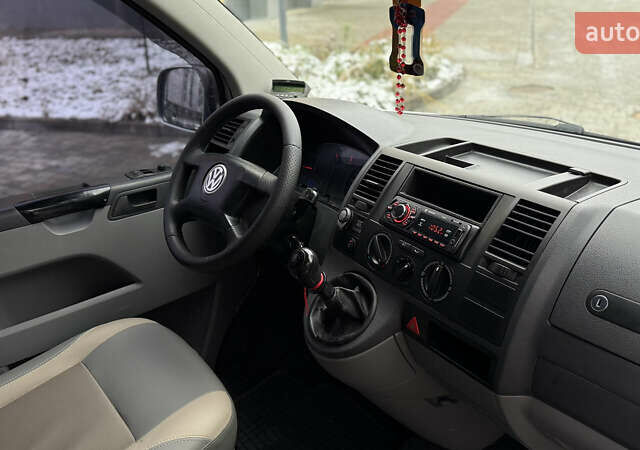 Сірий Фольксваген Transporter, об'ємом двигуна 1.9 л та пробігом 378 тис. км за 8650 $, фото 27 на Automoto.ua