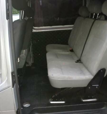 Серый Фольксваген Transporter, объемом двигателя 2.5 л и пробегом 480 тыс. км за 8600 $, фото 5 на Automoto.ua