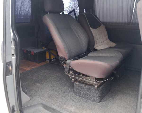 Сірий Фольксваген Transporter, об'ємом двигуна 2.5 л та пробігом 370 тис. км за 6600 $, фото 7 на Automoto.ua