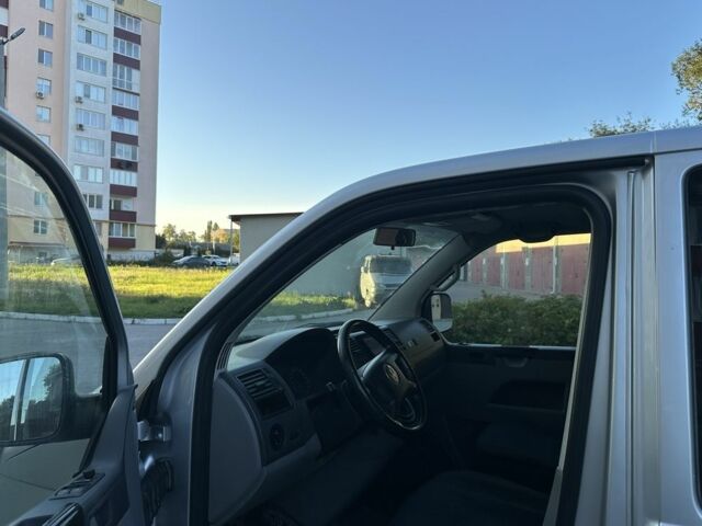 Серый Фольксваген Transporter, объемом двигателя 2.5 л и пробегом 215 тыс. км за 8700 $, фото 5 на Automoto.ua