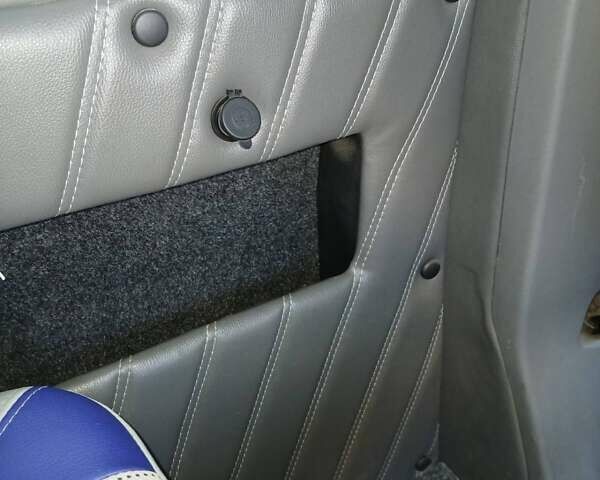 Серый Фольксваген Transporter, объемом двигателя 2.5 л и пробегом 582 тыс. км за 10000 $, фото 14 на Automoto.ua