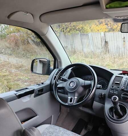 Сірий Фольксваген Transporter, об'ємом двигуна 1.9 л та пробігом 374 тис. км за 10500 $, фото 3 на Automoto.ua