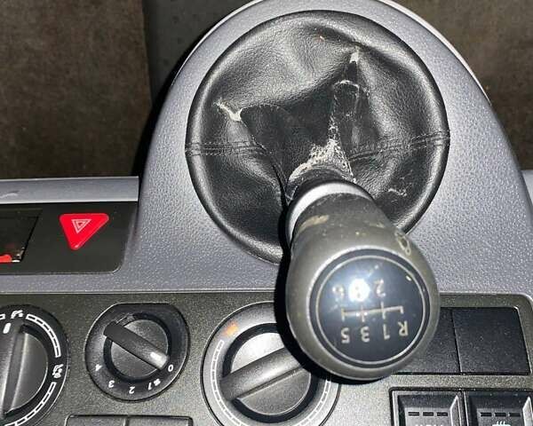 Серый Фольксваген Transporter, объемом двигателя 2.5 л и пробегом 335 тыс. км за 9200 $, фото 34 на Automoto.ua