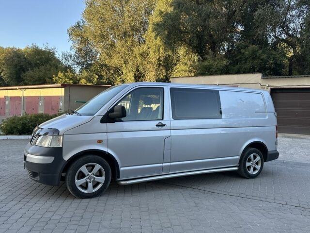 Серый Фольксваген Transporter, объемом двигателя 2.5 л и пробегом 215 тыс. км за 8700 $, фото 1 на Automoto.ua
