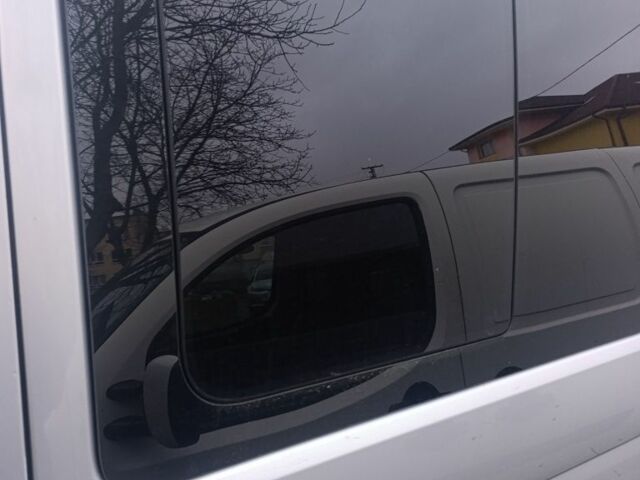 Серый Фольксваген Transporter, объемом двигателя 2.5 л и пробегом 288 тыс. км за 10000 $, фото 11 на Automoto.ua