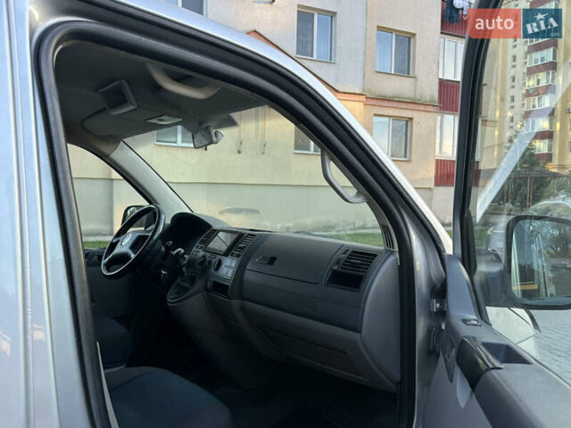 Серый Фольксваген Transporter, объемом двигателя 2.5 л и пробегом 218 тыс. км за 8600 $, фото 37 на Automoto.ua