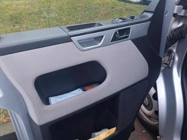 Серый Фольксваген Transporter, объемом двигателя 2.5 л и пробегом 288 тыс. км за 10000 $, фото 12 на Automoto.ua