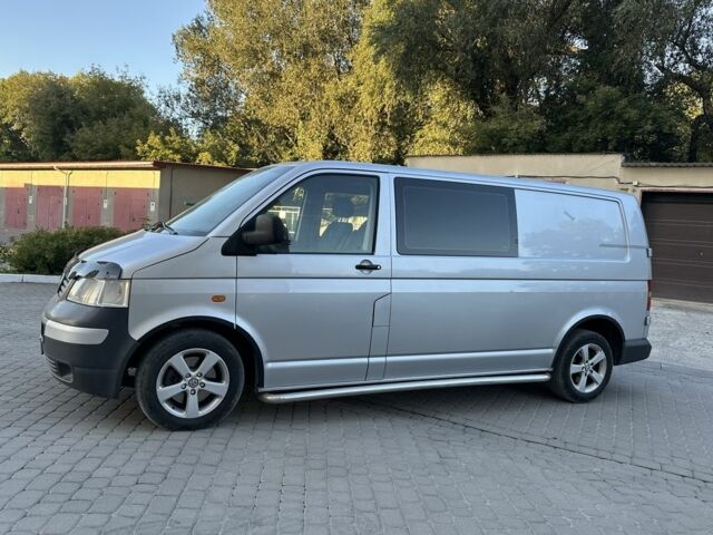Серый Фольксваген Transporter, объемом двигателя 2.5 л и пробегом 215 тыс. км за 8700 $, фото 2 на Automoto.ua