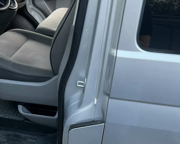 Сірий Фольксваген Transporter, об'ємом двигуна 1.9 л та пробігом 169 тис. км за 9000 $, фото 8 на Automoto.ua