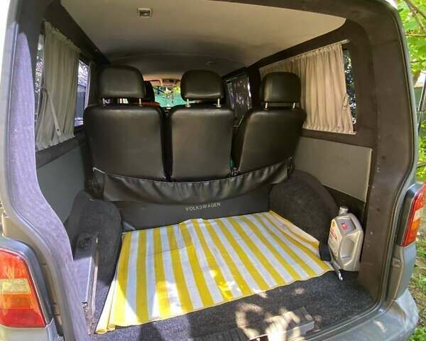 Серый Фольксваген Transporter, объемом двигателя 2.5 л и пробегом 335 тыс. км за 9200 $, фото 32 на Automoto.ua