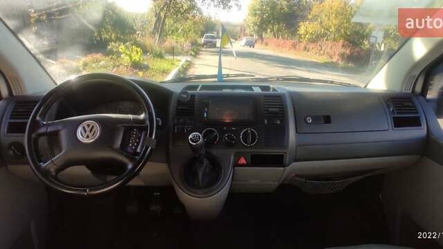 Серый Фольксваген Transporter, объемом двигателя 2.5 л и пробегом 400 тыс. км за 7700 $, фото 8 на Automoto.ua