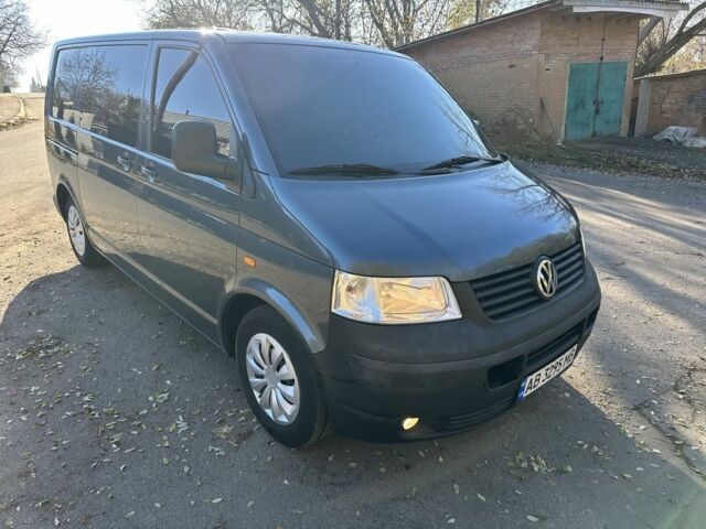 Серый Фольксваген Transporter, объемом двигателя 2.5 л и пробегом 470 тыс. км за 4650 $, фото 2 на Automoto.ua