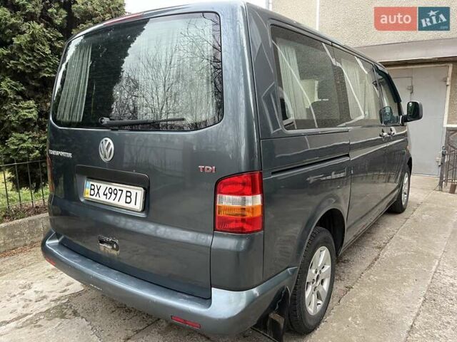 Серый Фольксваген Transporter, объемом двигателя 2.5 л и пробегом 357 тыс. км за 8200 $, фото 8 на Automoto.ua
