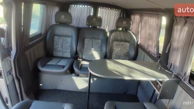 Серый Фольксваген Transporter, объемом двигателя 2.5 л и пробегом 400 тыс. км за 7700 $, фото 10 на Automoto.ua