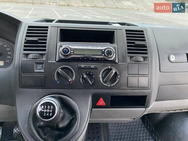 Сірий Фольксваген Transporter, об'ємом двигуна 2.46 л та пробігом 458 тис. км за 6500 $, фото 16 на Automoto.ua