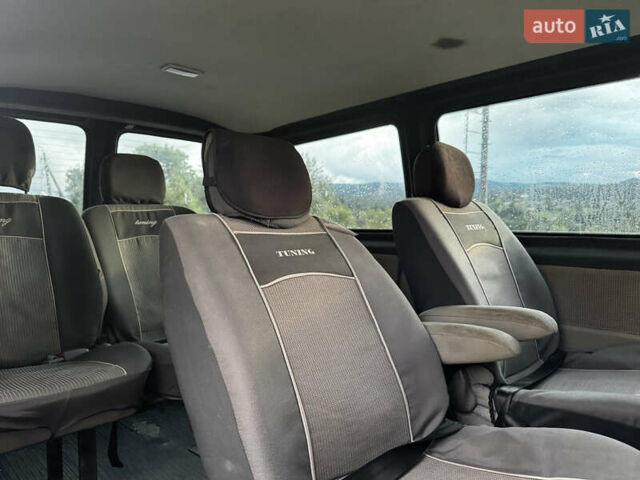 Серый Фольксваген Transporter, объемом двигателя 1.9 л и пробегом 370 тыс. км за 7800 $, фото 5 на Automoto.ua