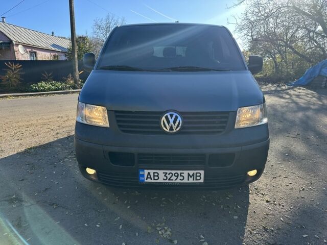 Серый Фольксваген Transporter, объемом двигателя 2.5 л и пробегом 470 тыс. км за 4650 $, фото 5 на Automoto.ua