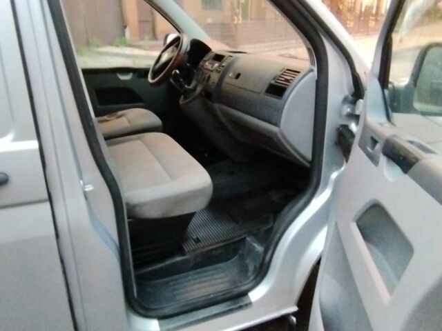 Сірий Фольксваген Transporter, об'ємом двигуна 2.5 л та пробігом 324 тис. км за 5100 $, фото 6 на Automoto.ua