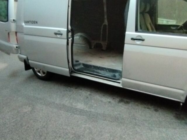 Сірий Фольксваген Transporter, об'ємом двигуна 2.5 л та пробігом 324 тис. км за 5100 $, фото 5 на Automoto.ua