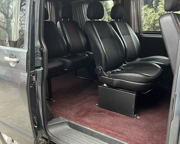 Серый Фольксваген Transporter, объемом двигателя 2.5 л и пробегом 357 тыс. км за 8200 $, фото 17 на Automoto.ua