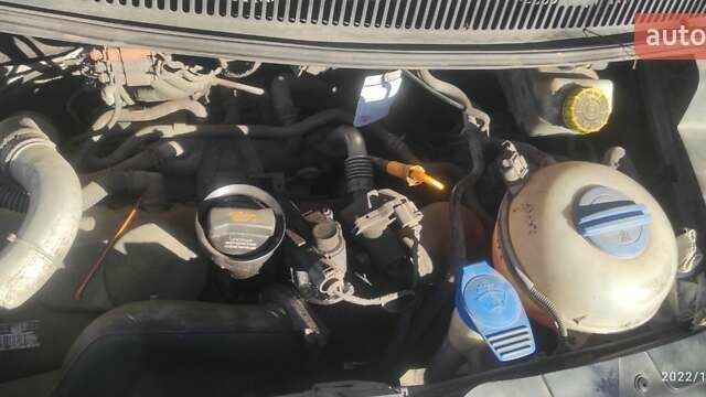 Серый Фольксваген Transporter, объемом двигателя 2.5 л и пробегом 400 тыс. км за 7700 $, фото 18 на Automoto.ua