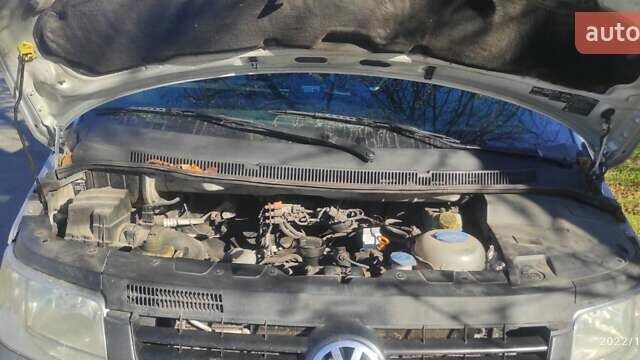 Серый Фольксваген Transporter, объемом двигателя 2.5 л и пробегом 400 тыс. км за 7700 $, фото 16 на Automoto.ua