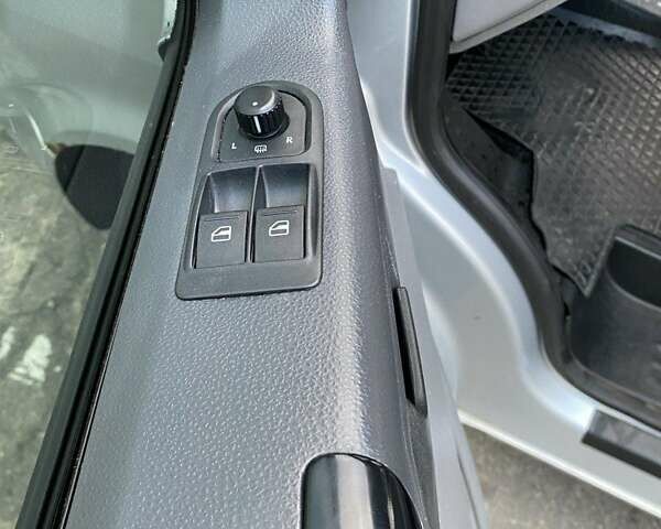 Сірий Фольксваген Transporter, об'ємом двигуна 2.46 л та пробігом 458 тис. км за 6500 $, фото 13 на Automoto.ua