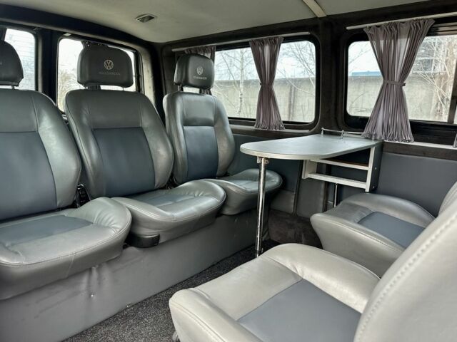 Серый Фольксваген Transporter, объемом двигателя 2.5 л и пробегом 334 тыс. км за 10350 $, фото 20 на Automoto.ua