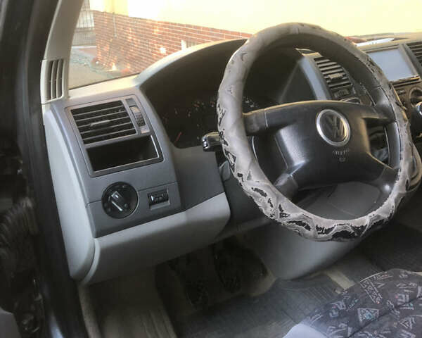 Серый Фольксваген Transporter, объемом двигателя 2.46 л и пробегом 394 тыс. км за 11165 $, фото 5 на Automoto.ua